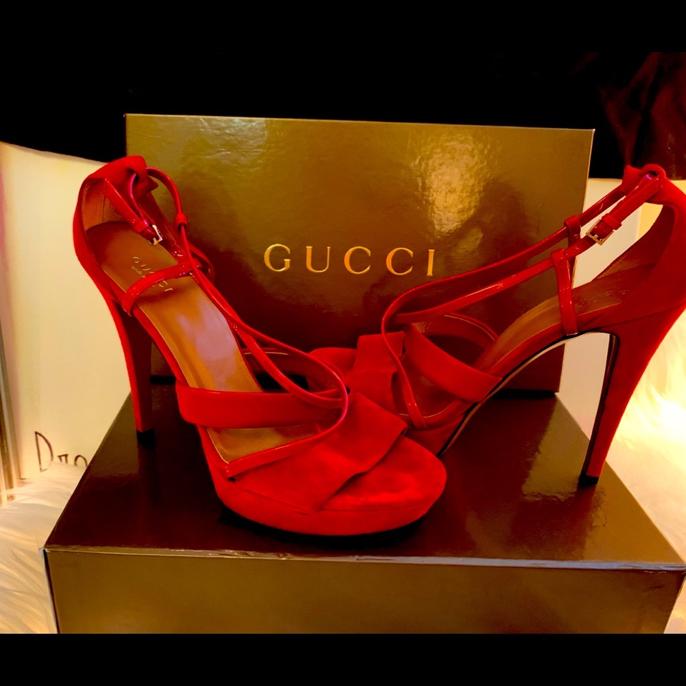 Ladies red Gucci heels size 8, 38